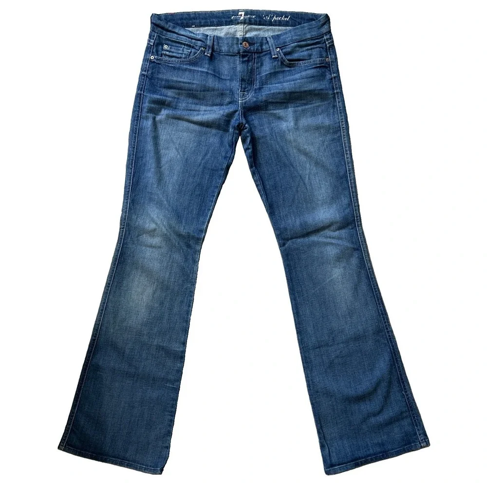 7 for all mankind A Pocket Jeans ~ Women's Size 31 ~ Flared Legs